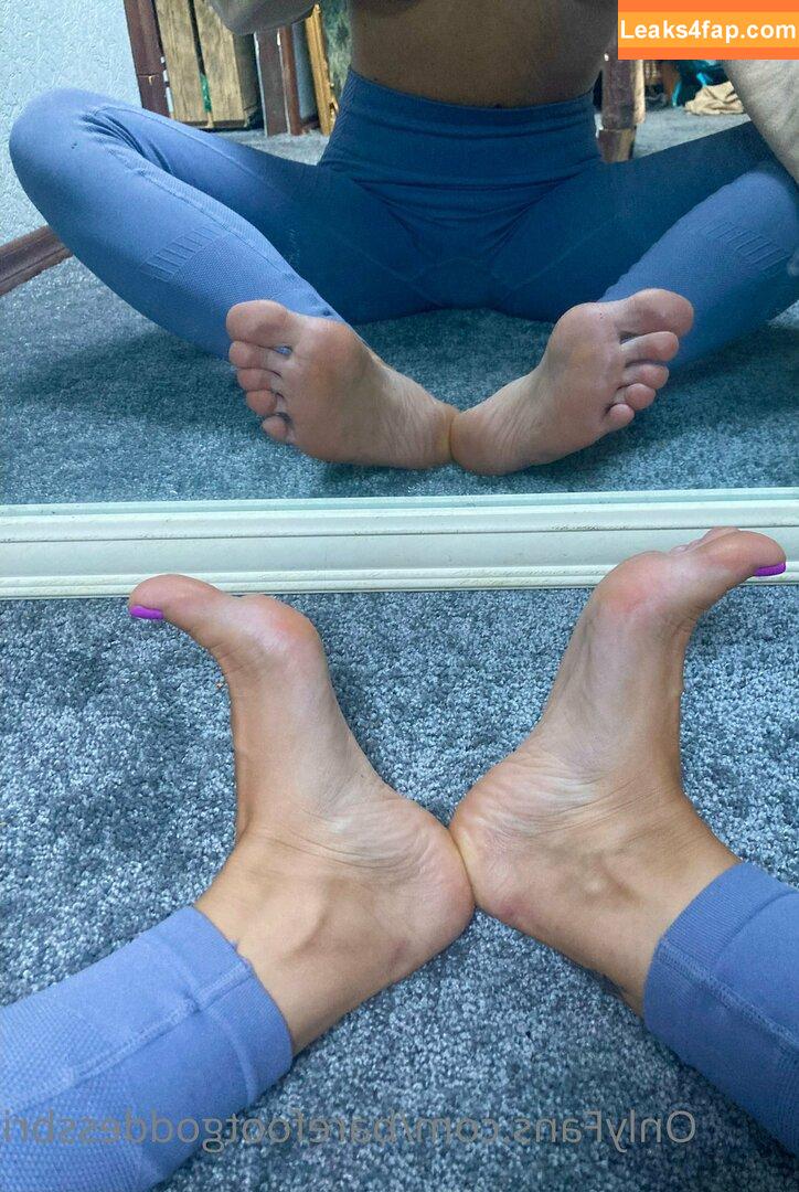 barefootgoddessbri / barefootgoddesss leaked photo photo #0033