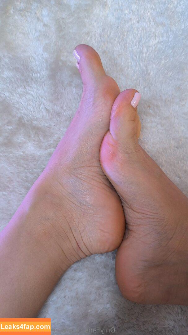 barefootgoddessbri / barefootgoddesss leaked photo photo #0116