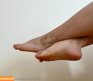 barefootmini photo #0001