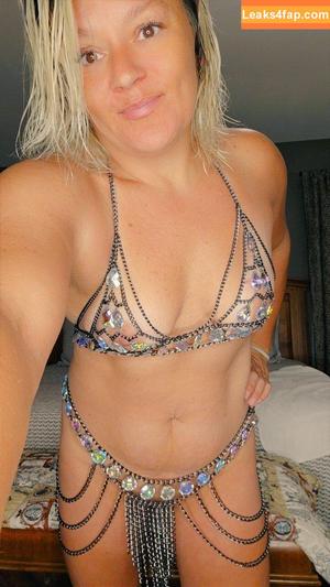 Basedmama photo #0011