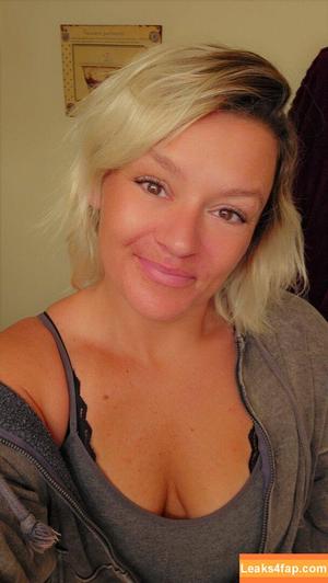 Basedmama photo #0017