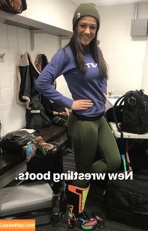 Bayley фото #0033