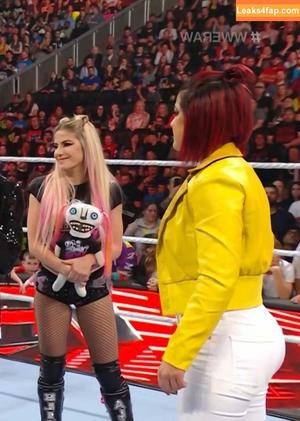 Bayley фото #0066