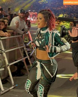 Bayley фото #0112