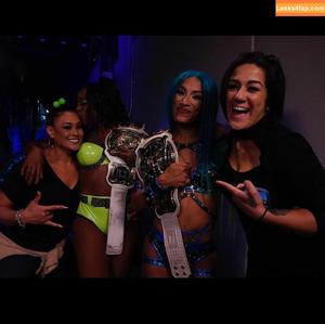 Bayley фото #0211