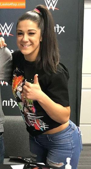 Bayley фото #0364