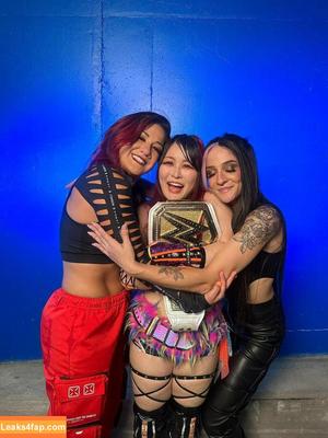 Bayley фото #0376