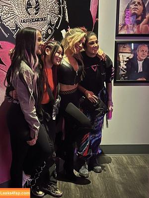 Bayley фото #0389