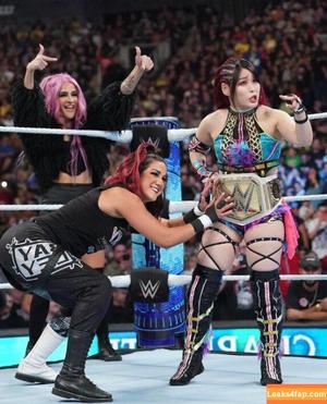 Bayley фото #0397