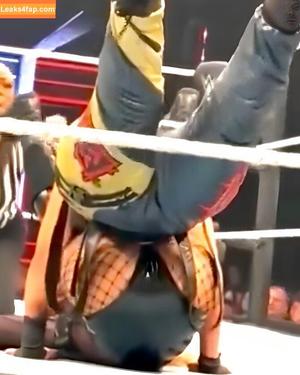 Bayley фото #0428