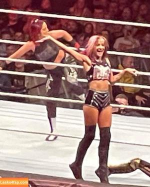 Bayley фото #0526