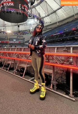 Bayley фото #0533