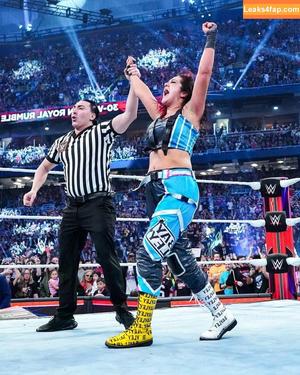 Bayley фото #0536