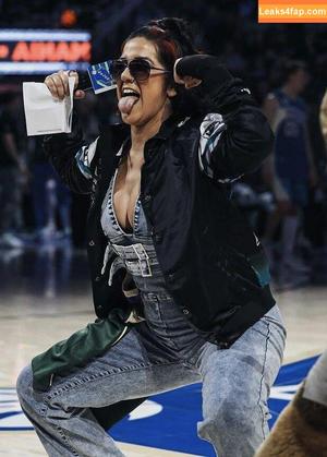 Bayley фото #0579