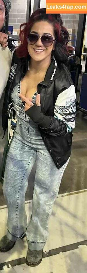 Bayley фото #0586