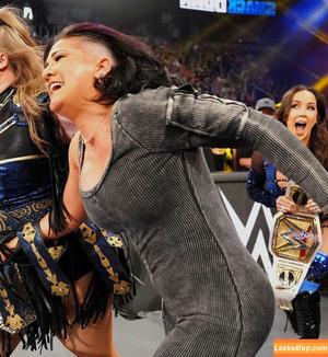 Bayley фото #0626