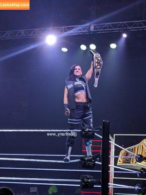 Bayley фото #0633