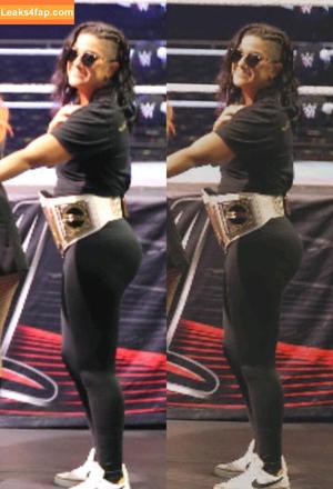 Bayley photo #0786