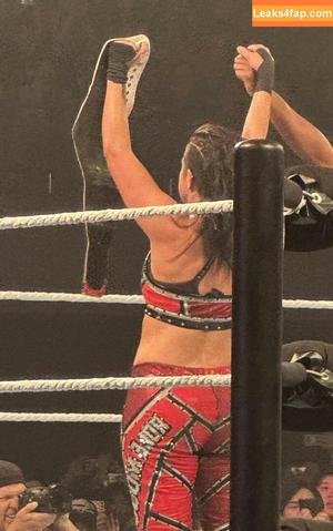 Bayley photo #0833