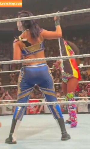 Bayley photo #0898