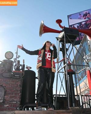 Bayley photo #1084