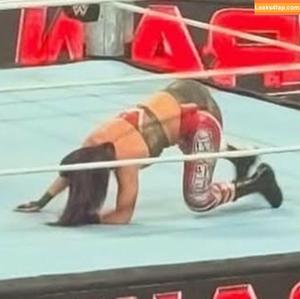 Bayley photo #1089