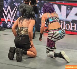 Bayley фото #1360