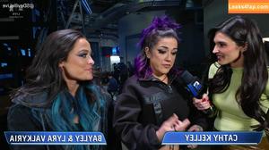 Bayley фото #1409