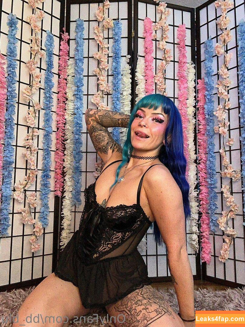 bb_blu / Weird Waifu / weirdwaifu leaked photo photo #0026