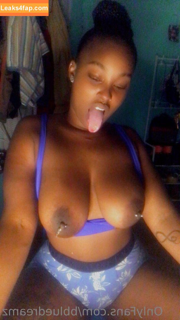 bbluedreamz /  leaked photo photo #0018