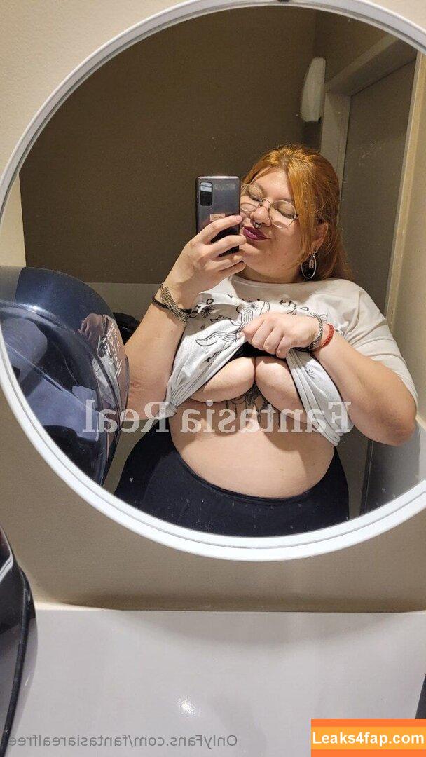 bbwrealfantasy / superheadbarbiiee22 leaked photo photo #0025
