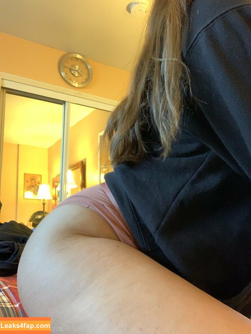 bby-gissy / bby.gissy1 leaked photo photo #0021