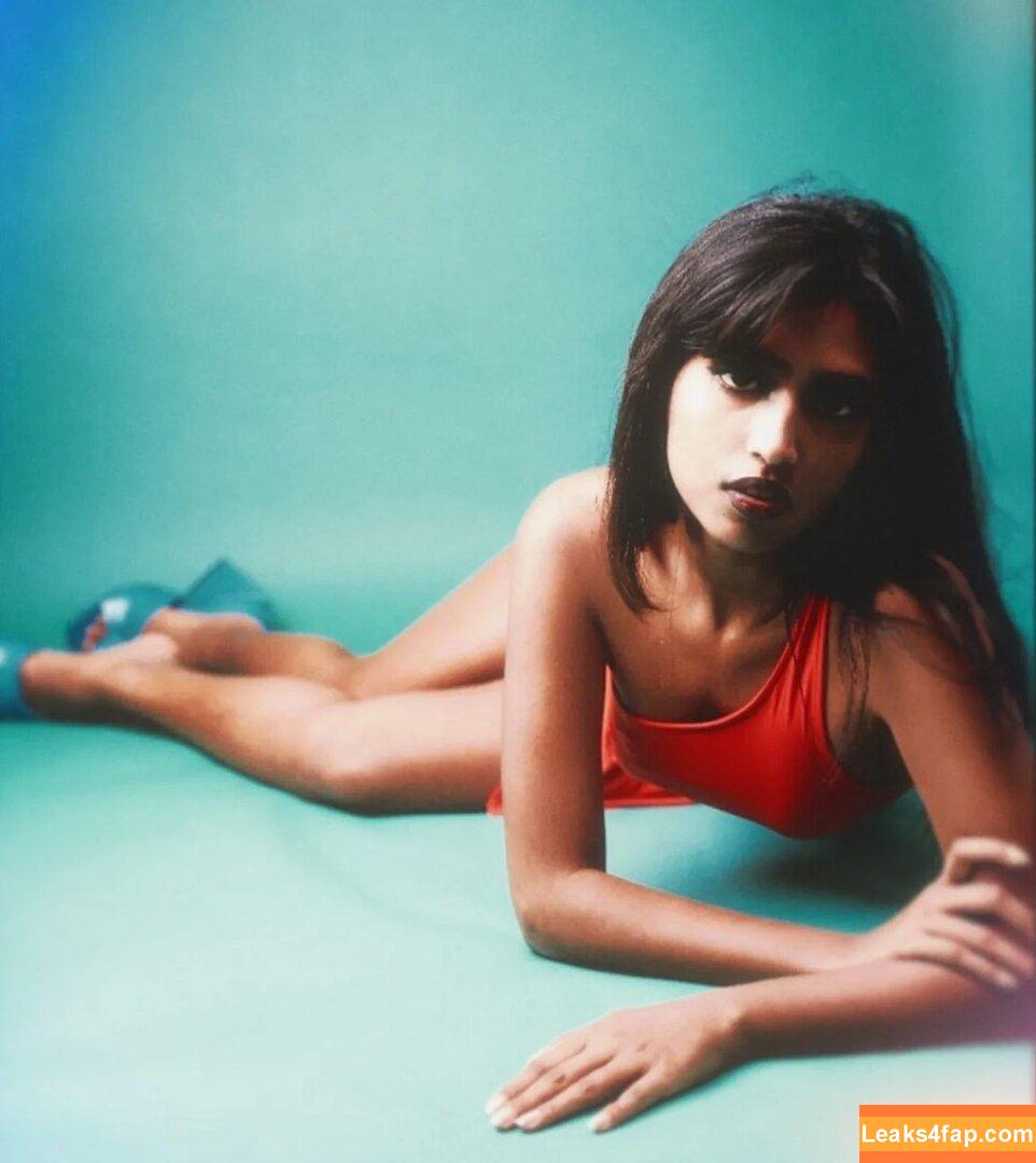 bbyg6rl / bbygrll leaked photo photo #0011