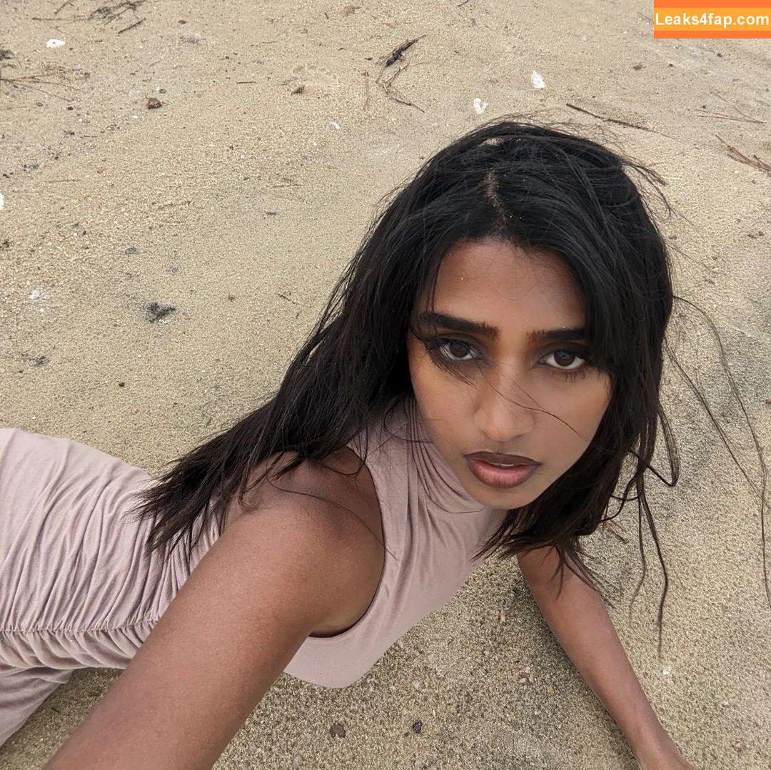 bbyg6rl / bbygrll leaked photo photo #0015