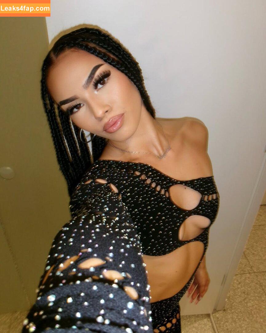 Bbygrl.iz / Izabella Mariano Knight leaked photo photo #0017