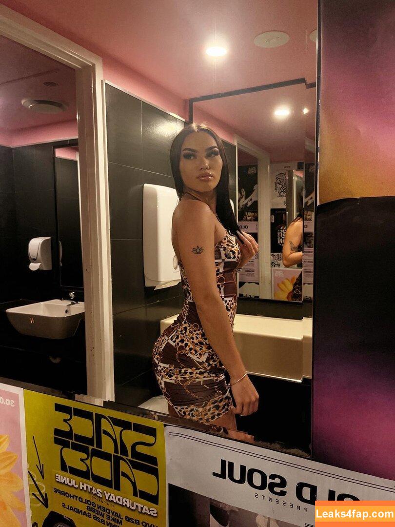 Bbygrl.iz / Izabella Mariano Knight leaked photo photo #0025