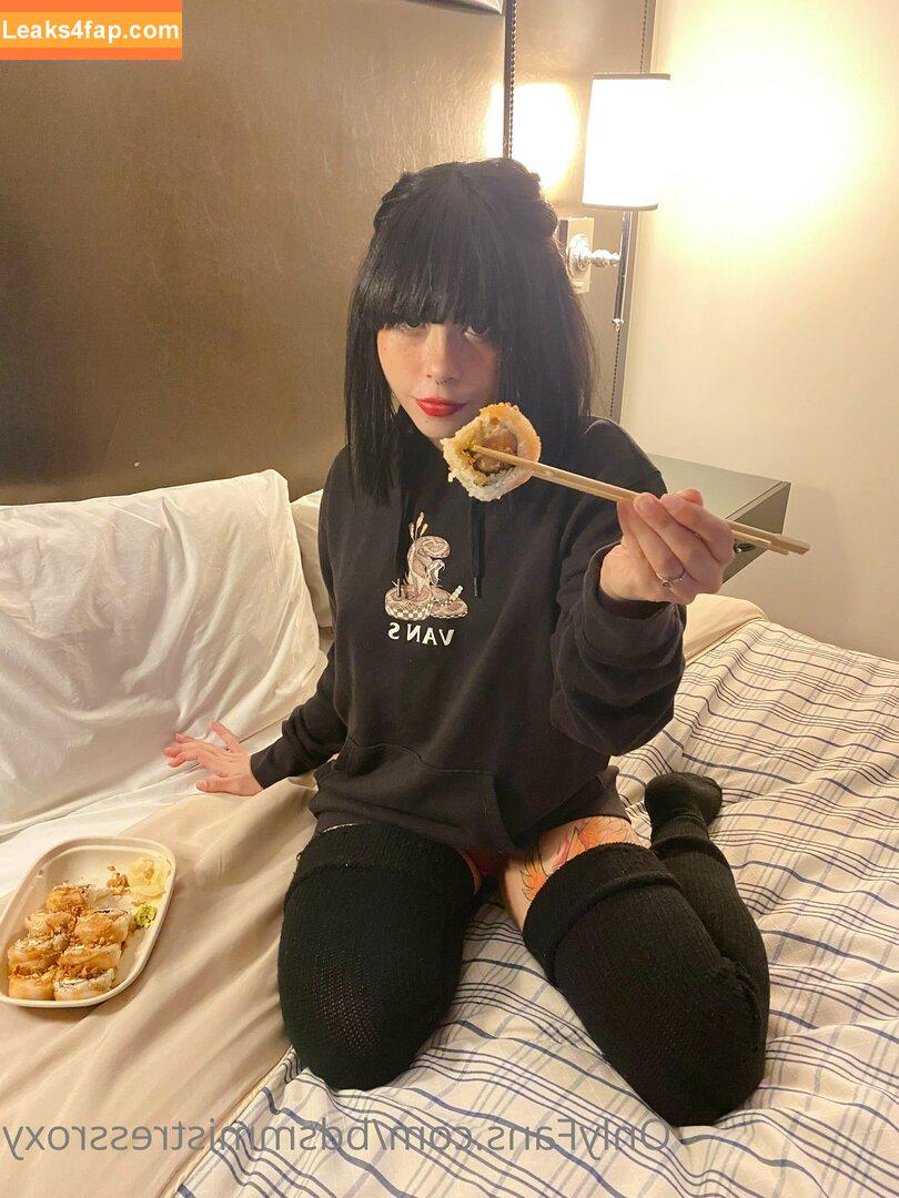 bdsmmistressroxy / deathcoremistress leaked photo photo #0038