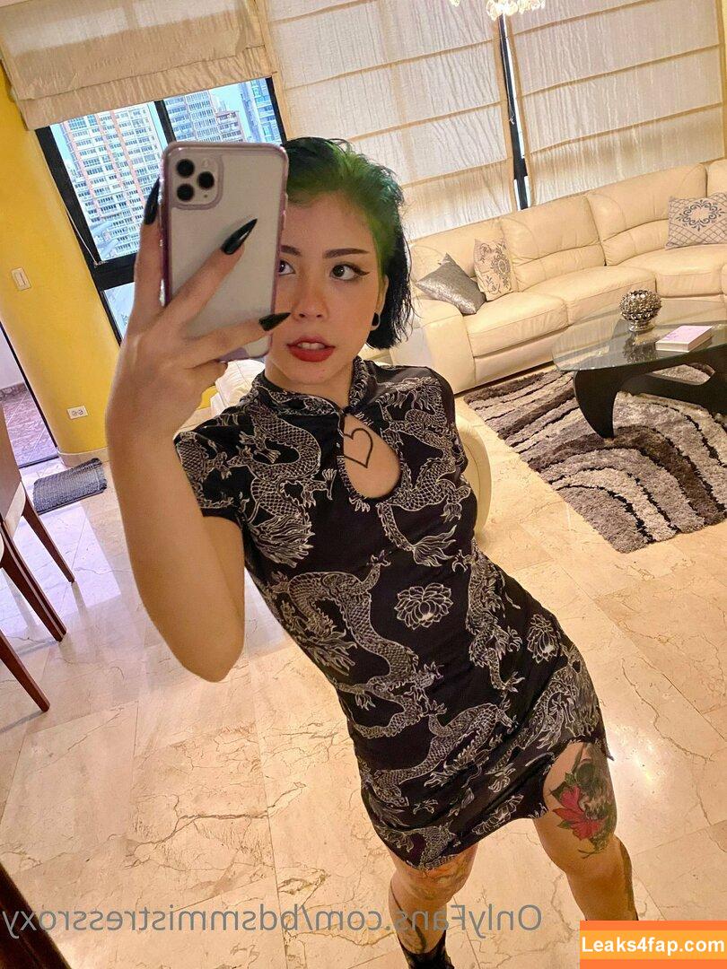 bdsmmistressroxy / deathcoremistress leaked photo photo #0104