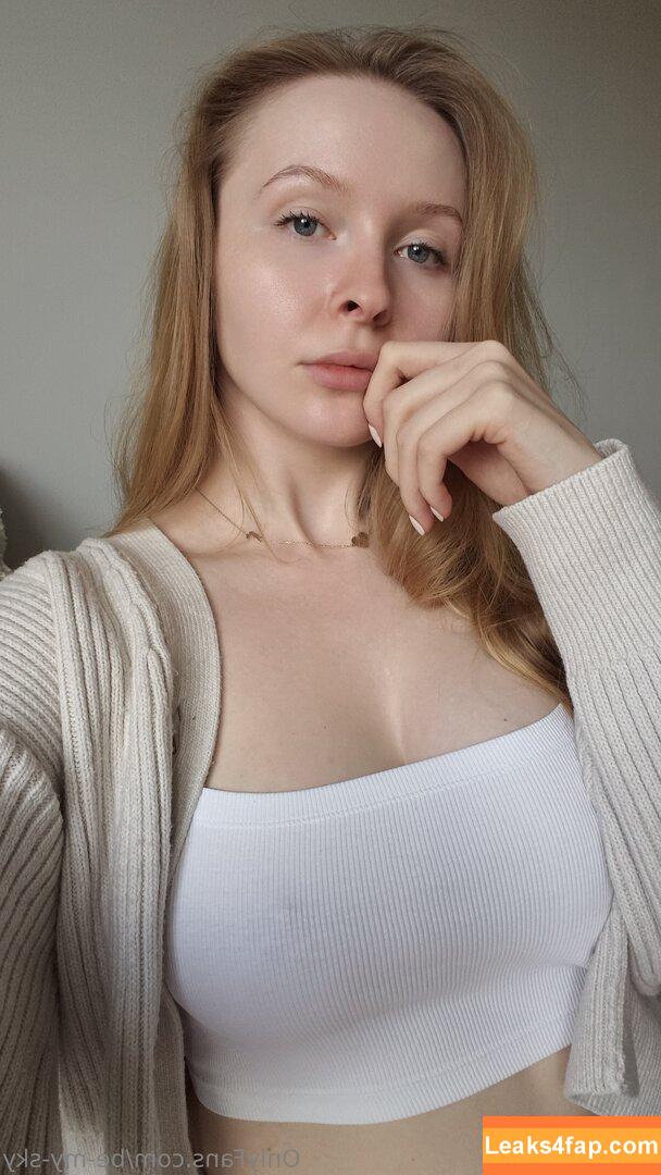 be-my-sky /  leaked photo photo #0038
