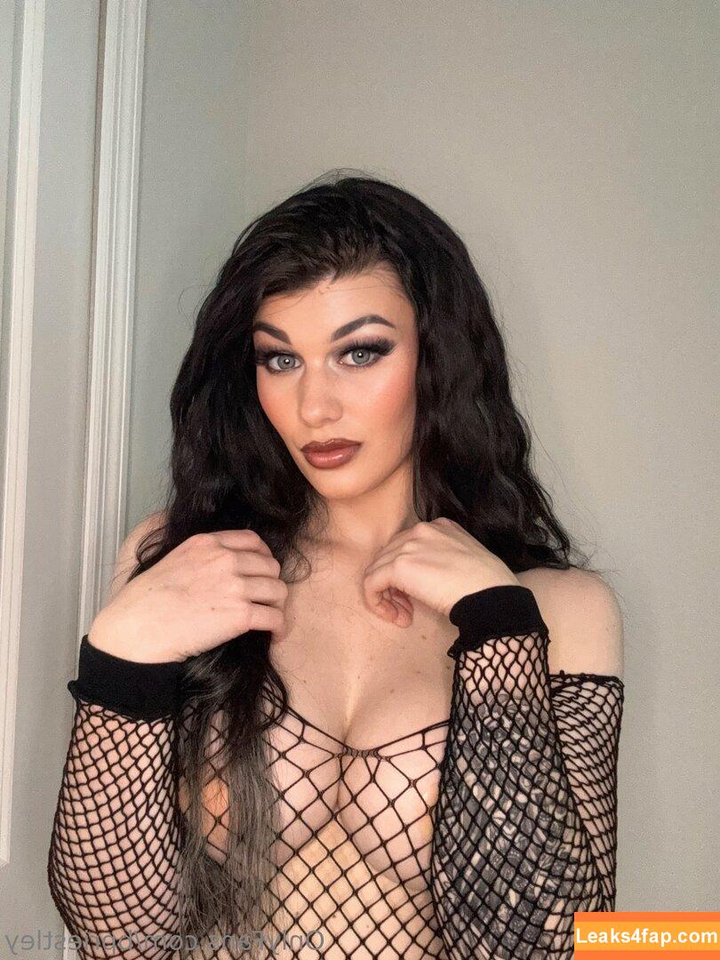 Bea Priestley / Blair Davenport / bdavenportwwe / bpriestley leaked photo photo #0081