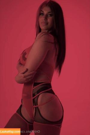 Bea Priestley photo #0013