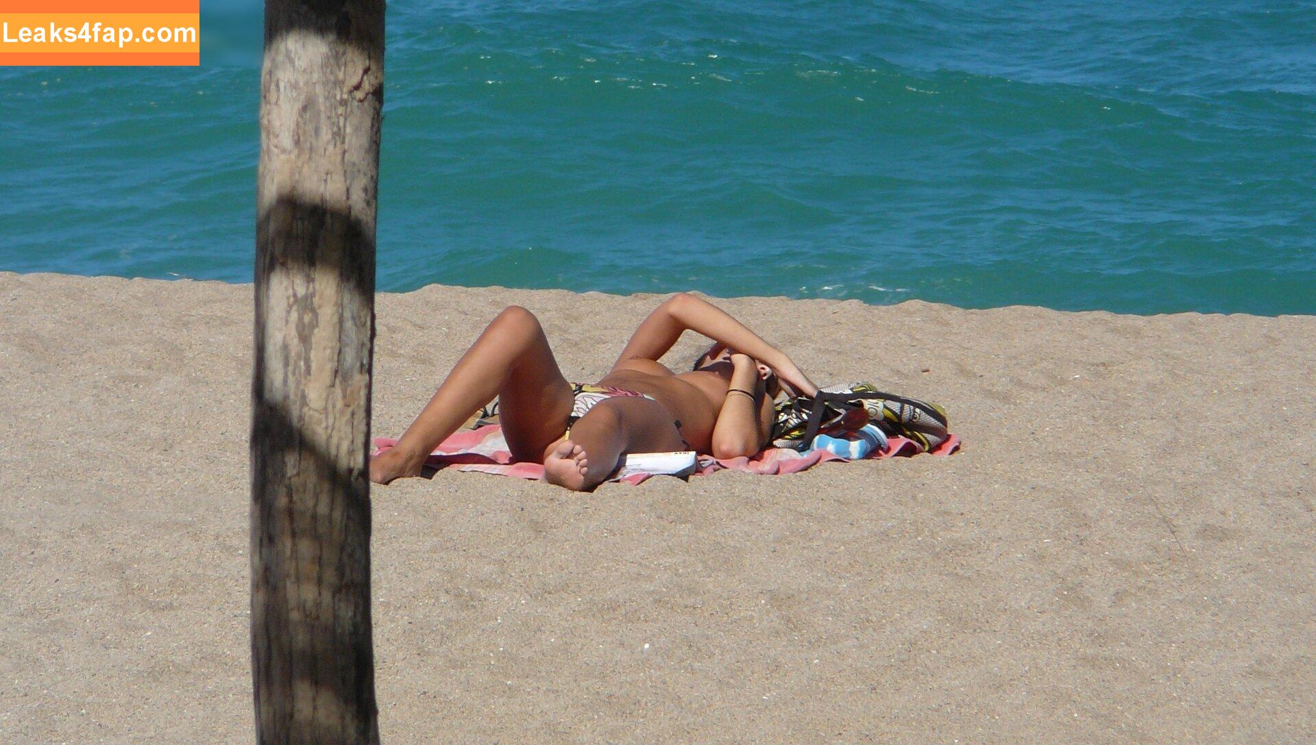 Beach /  leaked photo photo #0025