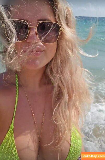Beach /  leaked photo photo #0049