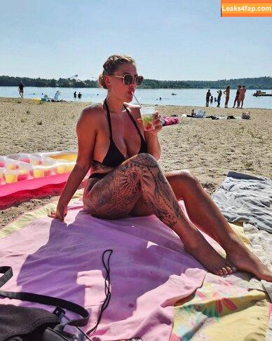Beach /  leaked photo photo #0052