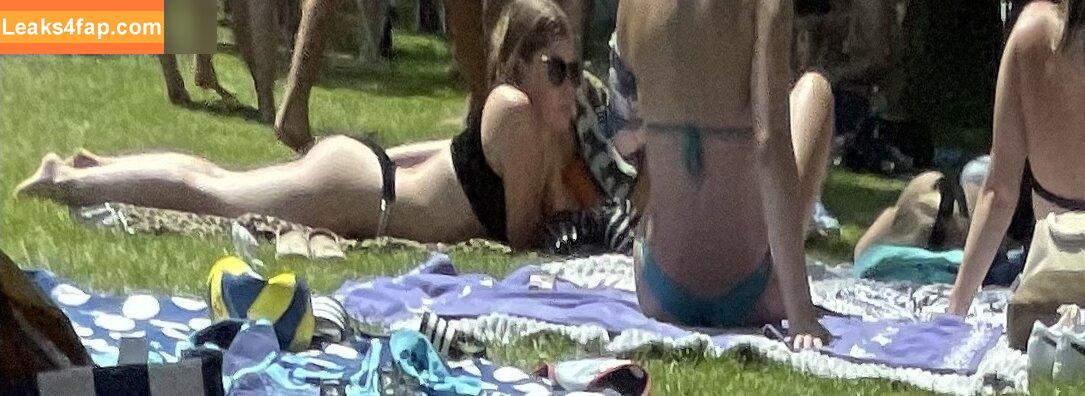 Beach /  leaked photo photo #0281