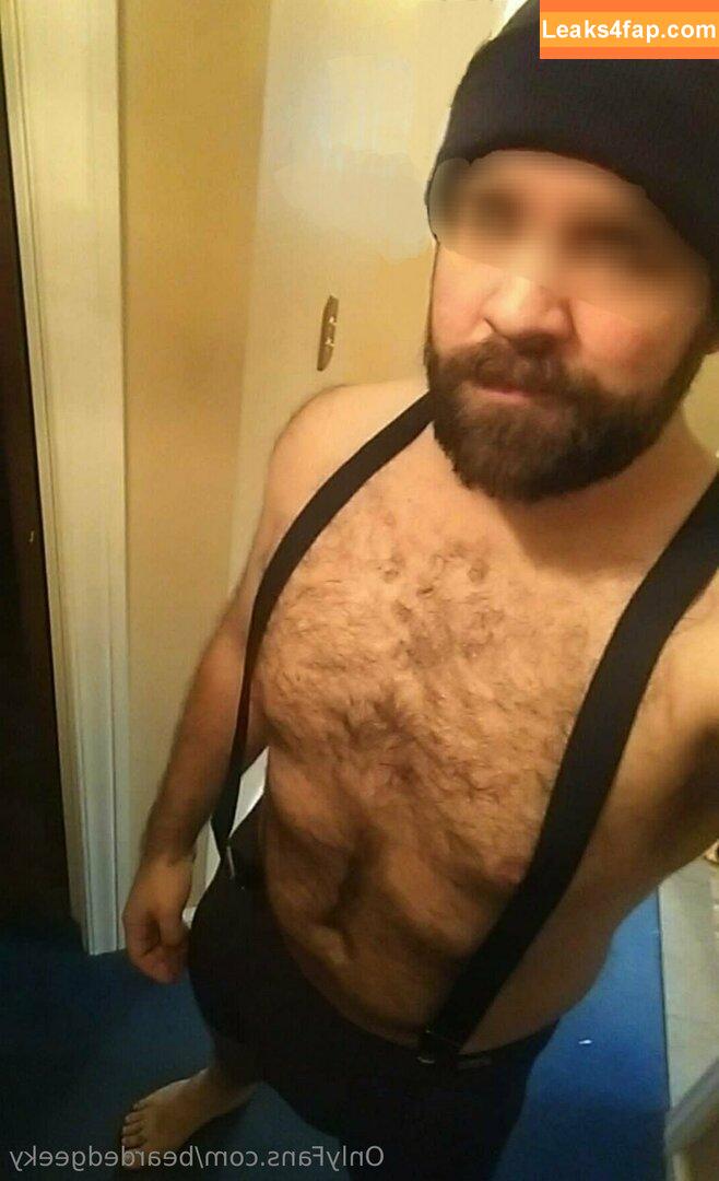 beardedgeeky / bearded_and_geeky leaked photo photo #0027