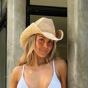 Beatrice Bouchard photo #0006