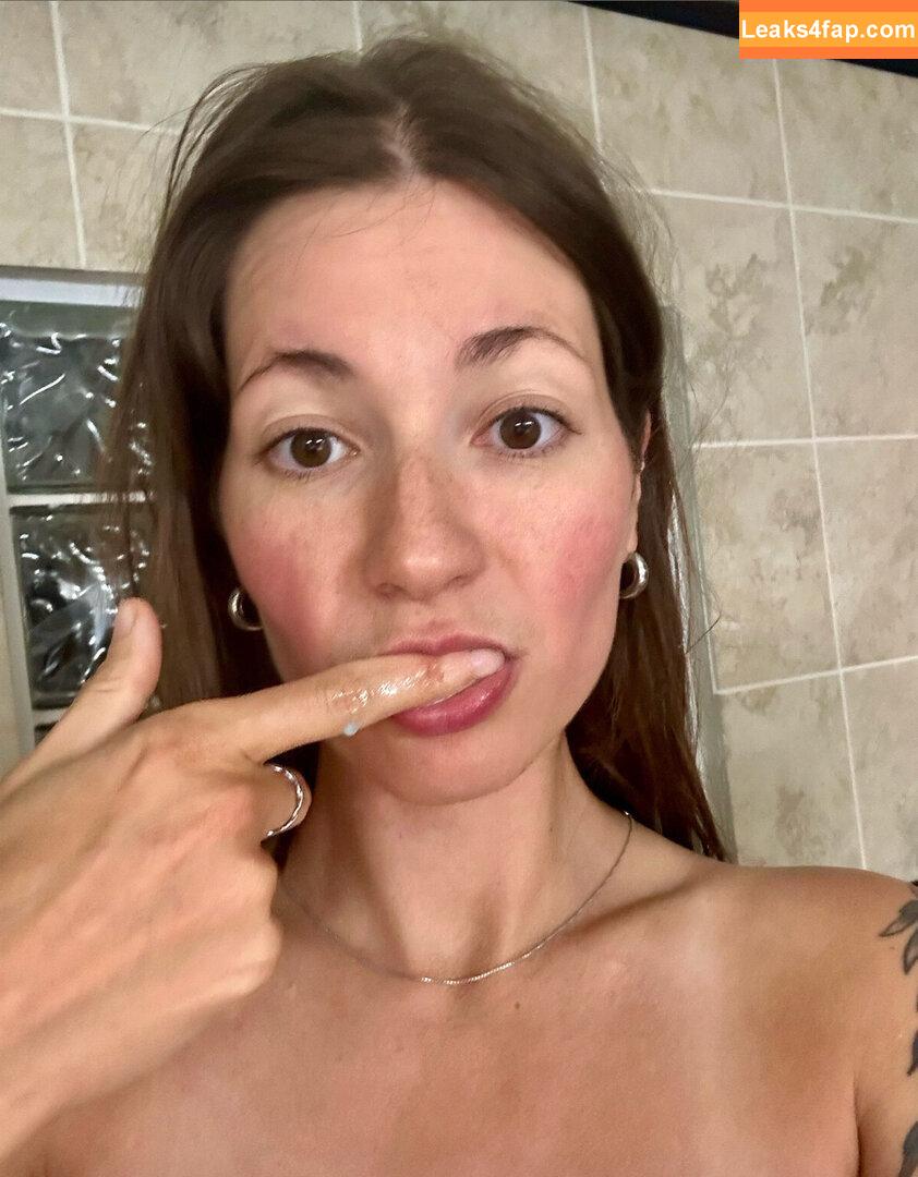 beatrice.morel / bea_m leaked photo photo #0005