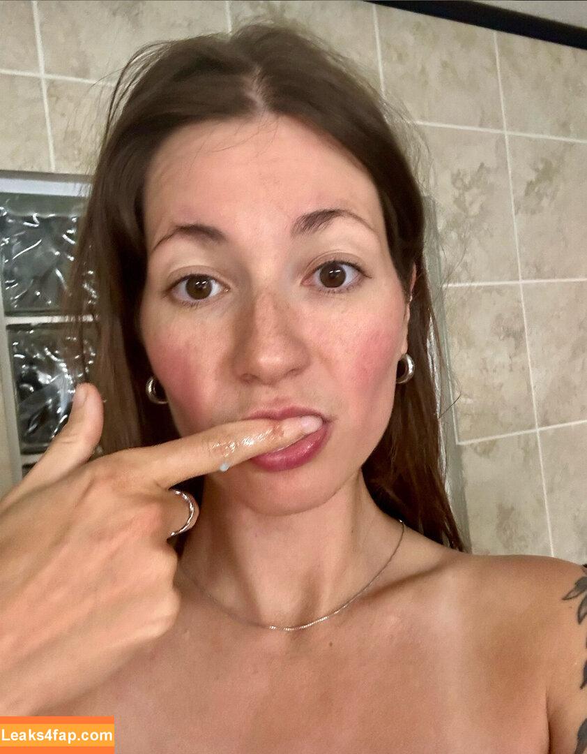 beatrice.morel / bea_m leaked photo photo #0012