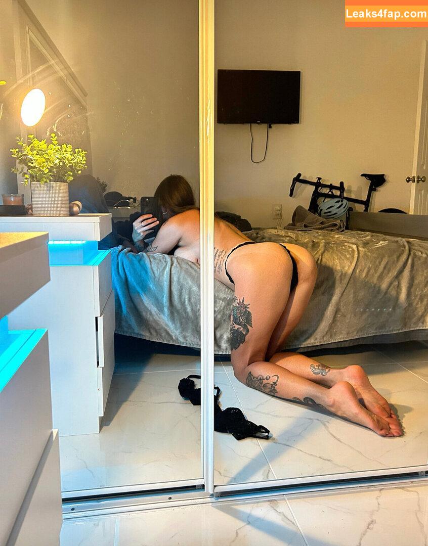 beatrice.morel / bea_m leaked photo photo #0014